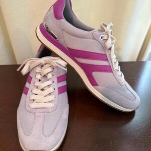 NATURALIZER LORENA SNEAKER COLOR LILAC/VIOLET SIZE 8.5.
